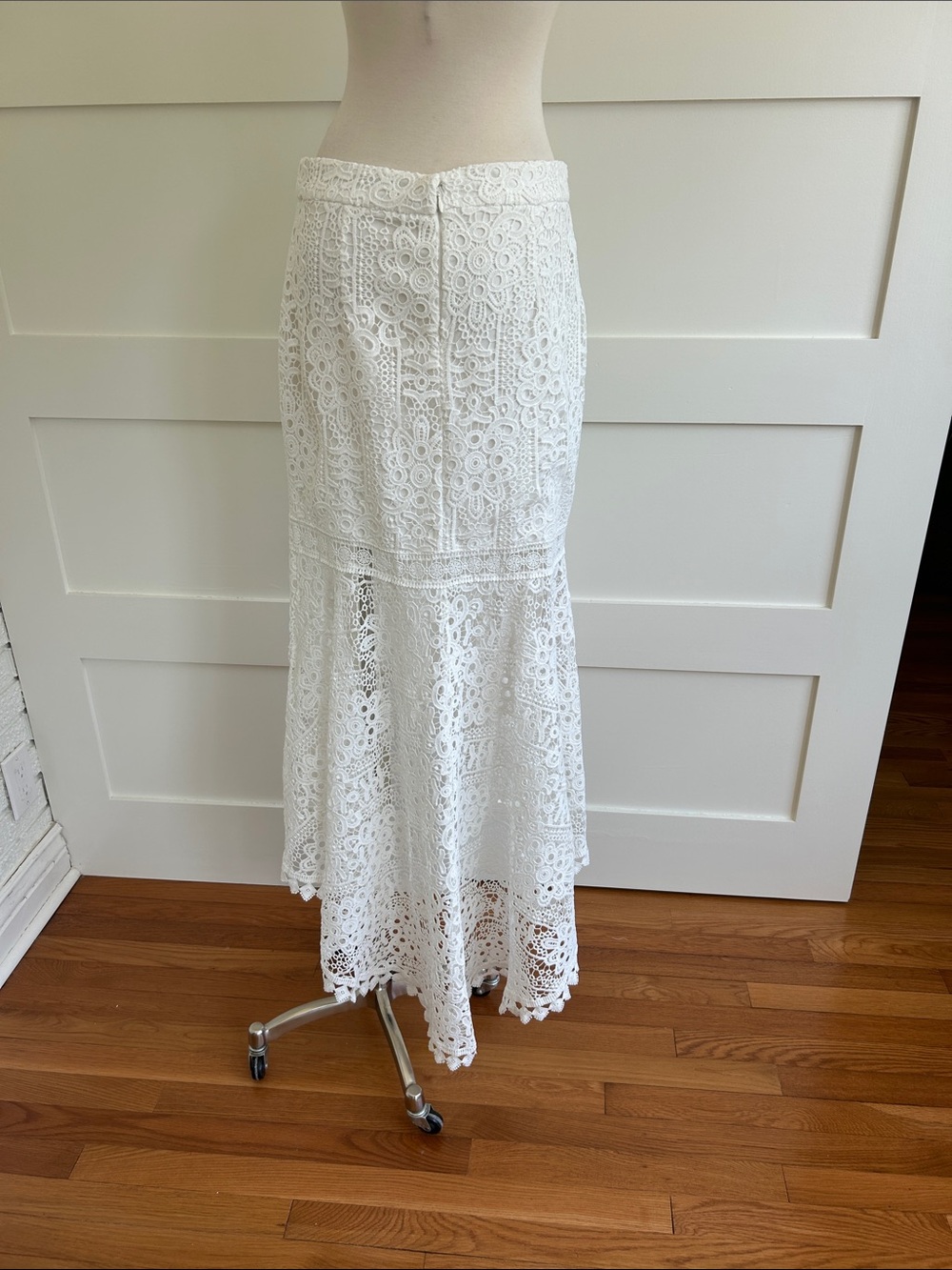 TWO SISTERS- The Label -Celine 2pc lace skirt set - Picture 9 of 13
